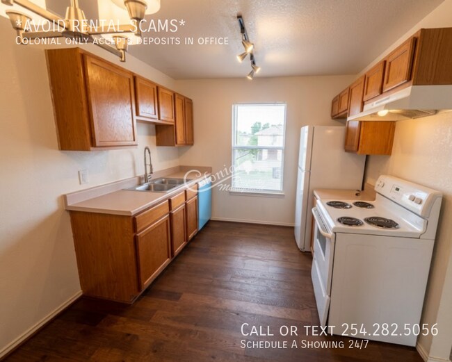 Building Photo - 5902 Greengate Dr