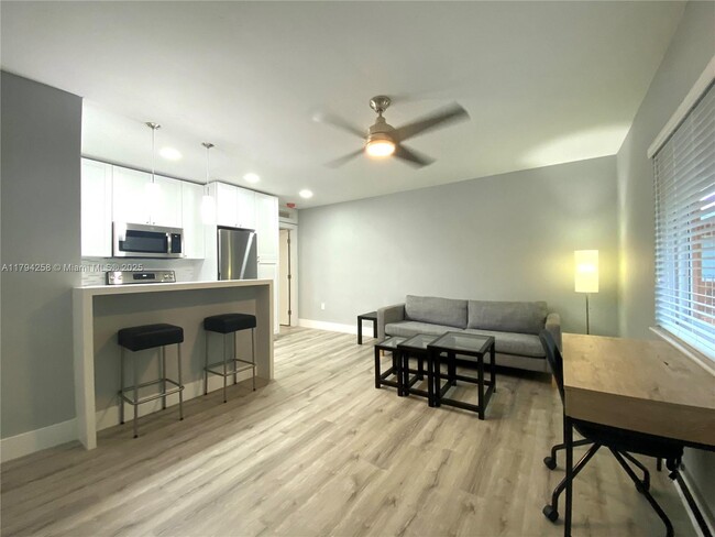 Building Photo - 7901 SW 64th Ave
