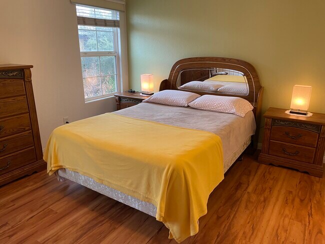 Master Bedroom - 3912 Sweet Pine St