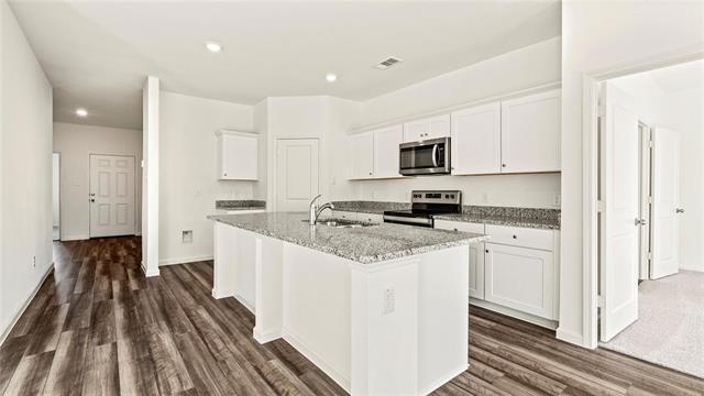 Building Photo - 8325 Hawkview Dr