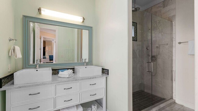 Building Photo - Luxury Long-Term Rental in Destiny East- F...