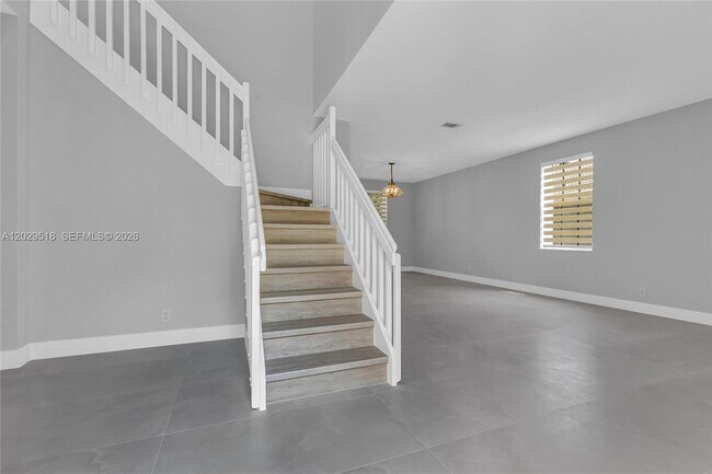 Building Photo - 1140 Cedar Falls Dr