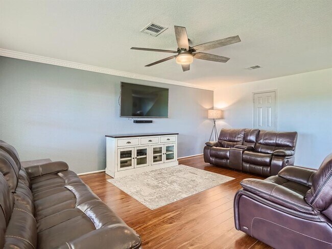 Building Photo - 13129 Thome Valley Dr
