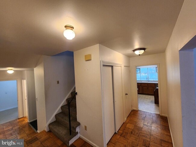 Building Photo - 32 Scioto Ct