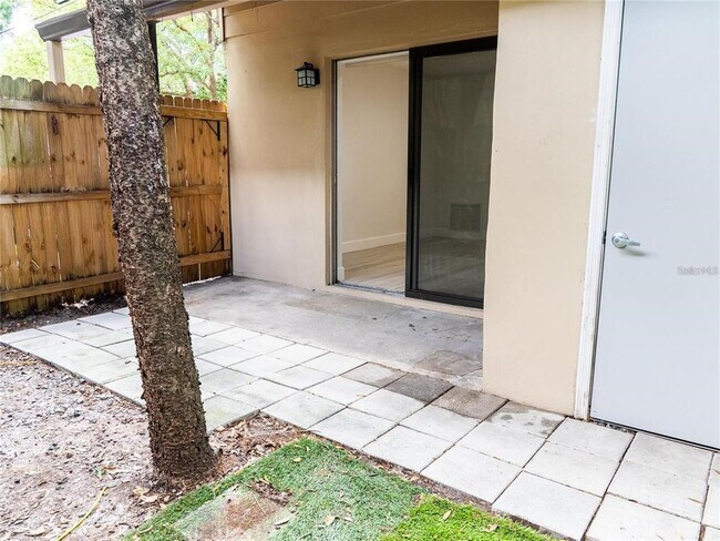 Building Photo - 517 S Summerlin Ave
