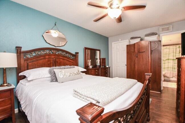 Building Photo - 4635 Wild Indigo St