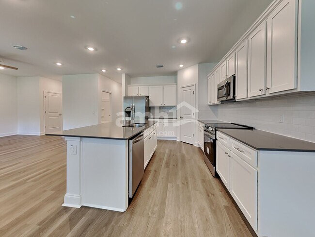 Building Photo - 175 Anthurium Dr