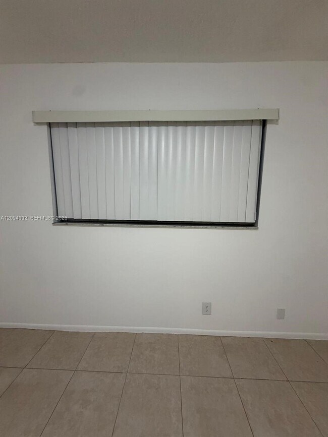 Building Photo - 7825 Fairview Dr