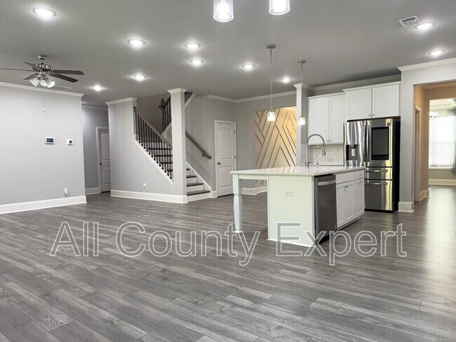 Building Photo - 5145 Explorer Ln