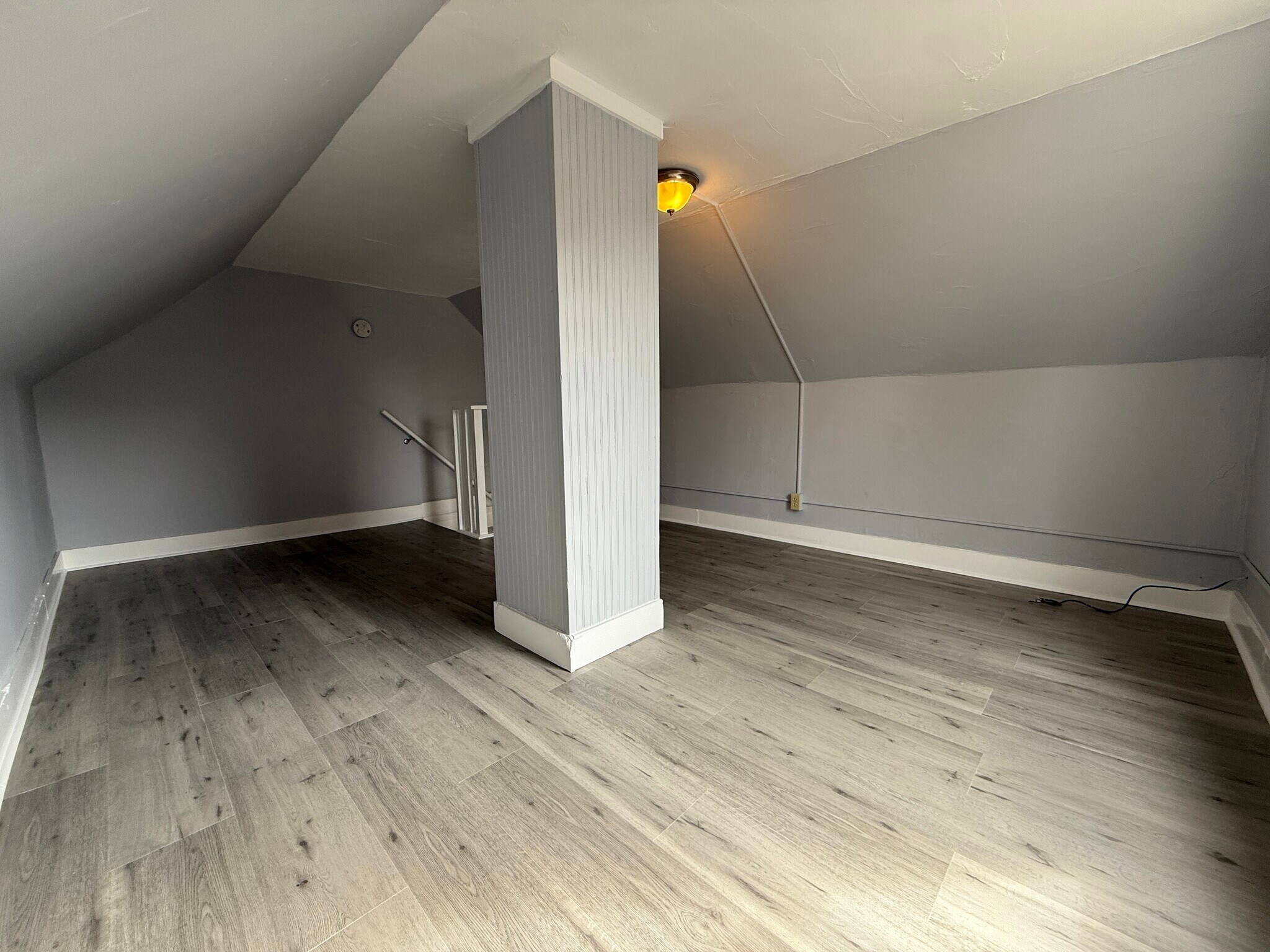 Building Photo - 84 Monadnock St