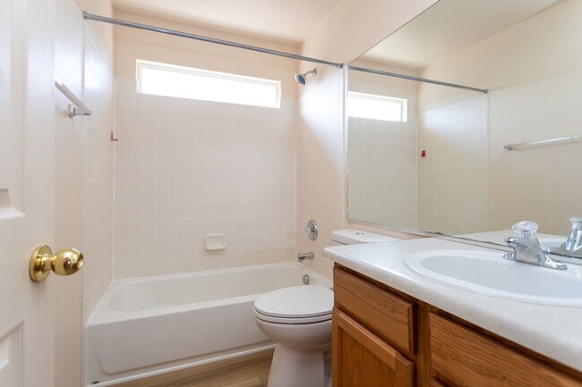 Building Photo - 4815 Tory Ridge Dr