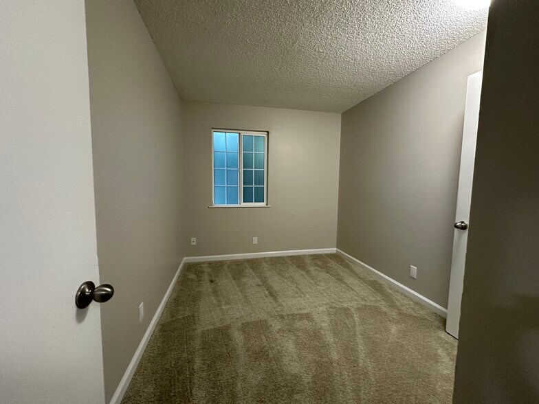 Building Photo - 3685 Cape Cod Ct