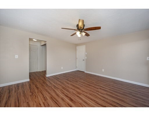 Building Photo - 11 Gibbs St