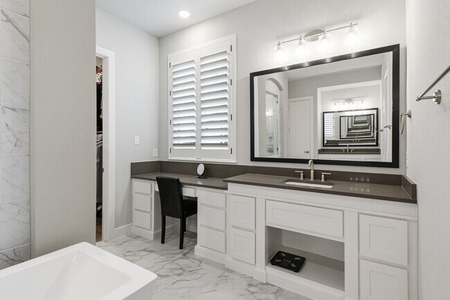 Building Photo - Stunning 4-Bedroom Luxury Residence with Bonus Office in the Prestigious Walsh Community LIKE NEW!