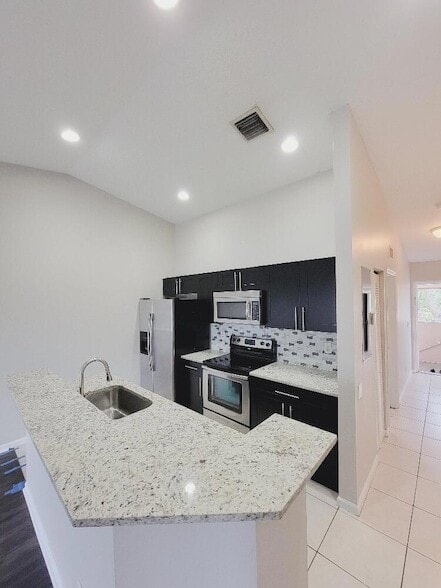 Building Photo - 4536 Oak Terrace Dr