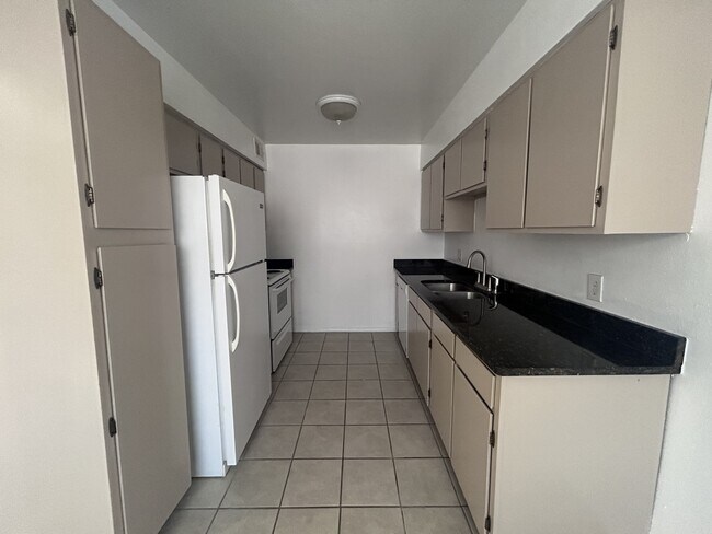 Building Photo - 10805 Towner Ave NE