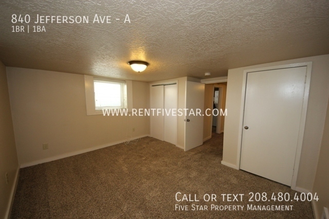 Building Photo - Spacious 1 Bedroom Apartment With Off-Stre...