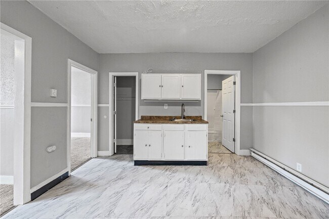 Building Photo - 288 Driving Park Ave