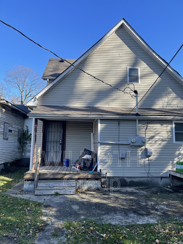 Building Photo - 424 N Beville Ave