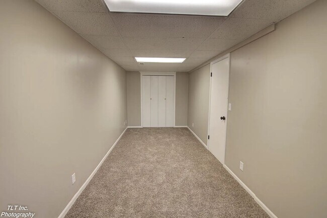 Building Photo - 10475 Ruggles Plaza