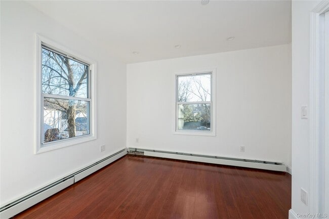 Building Photo - 59 Longdale Ave