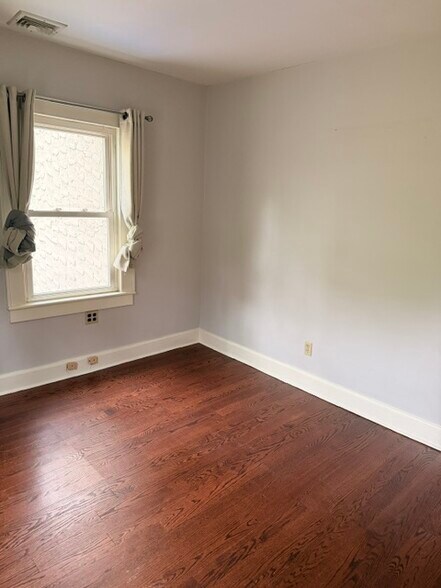 Building Photo - 35 2nd Ave