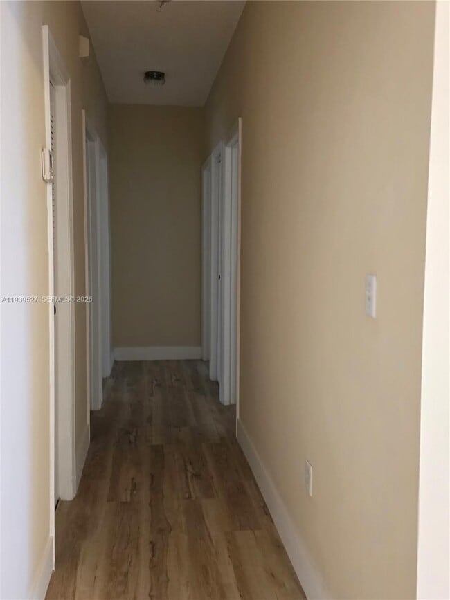 Building Photo - 2924 SW 26th St