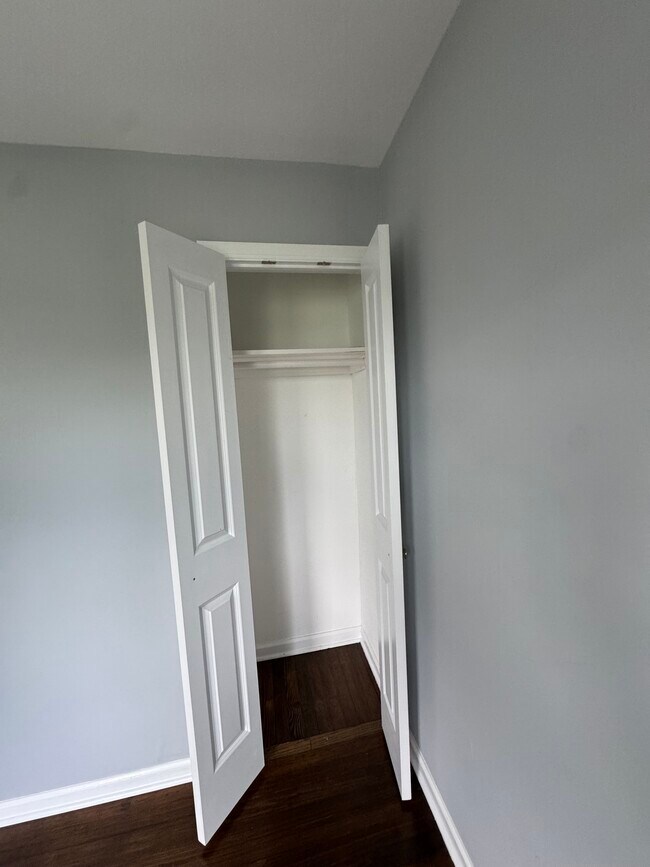 Building Photo - 437 Wheaton Ave