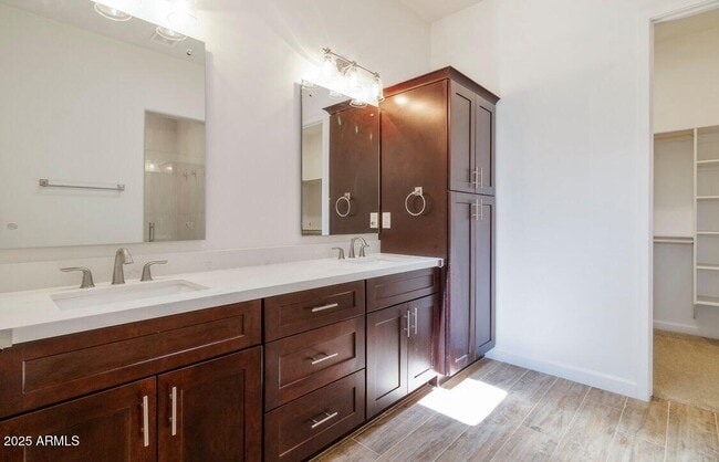 Building Photo - 48126 N Coyote Pass Rd