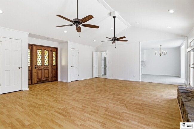 Building Photo - 203 Dupont Dr