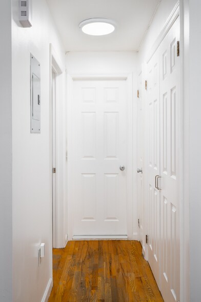 Building Photo - 1714 Dean St