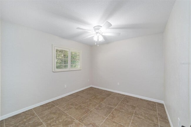 Building Photo - 1536 SE 12th St