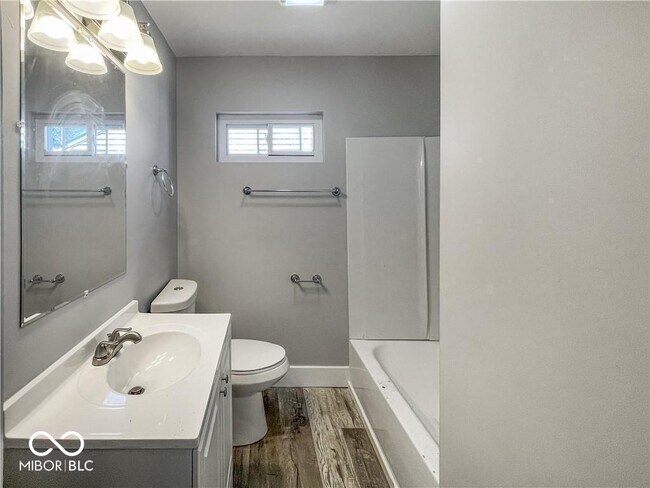 Building Photo - 4630 Farrington Ave