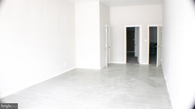 Building Photo - 112 W Coal St