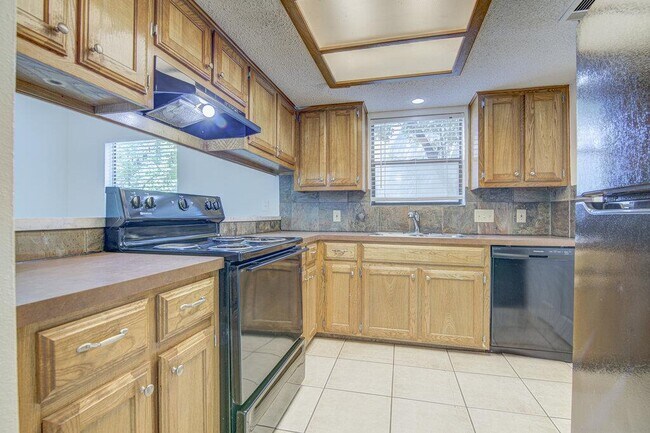 Building Photo - 3560 Ranch to Market Rd 2222
