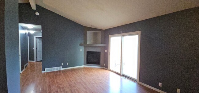 Building Photo - Charming 3BR House in Omaha