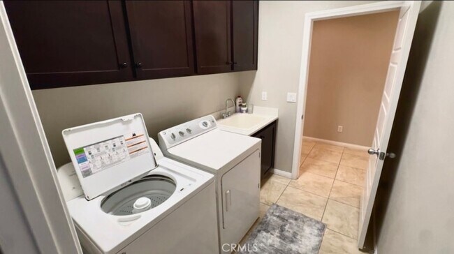 Building Photo - 25136 High Plains Ct