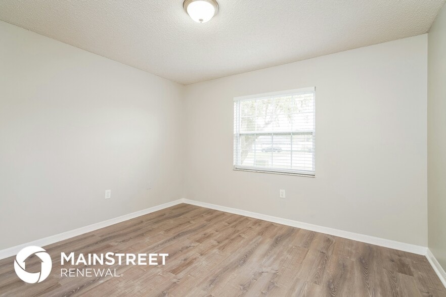 Building Photo - 5603 Lake Fox Cir
