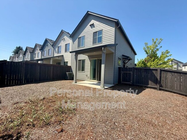 Building Photo - 5839 NE 56th Pl