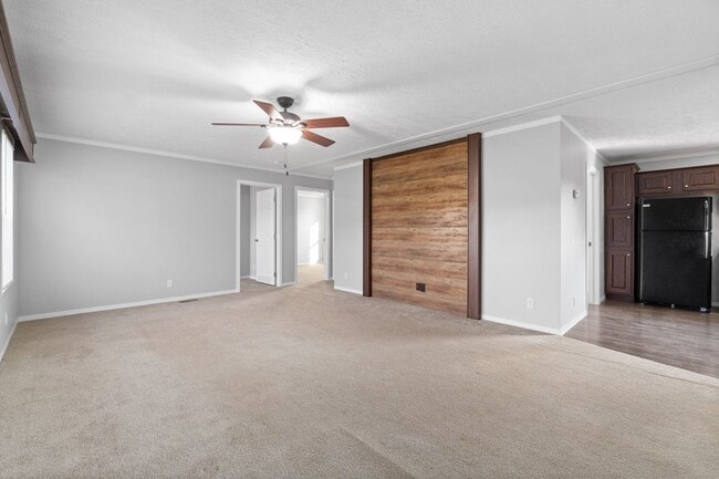 Building Photo - Pet Friendly Three Bedroom on Five Acres!