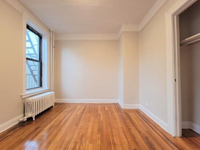 Building Photo - 0 bedroom in ASTORIA NY 11106