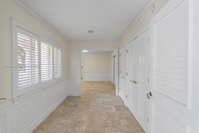 Building Photo - 1037 Alfonso Ave