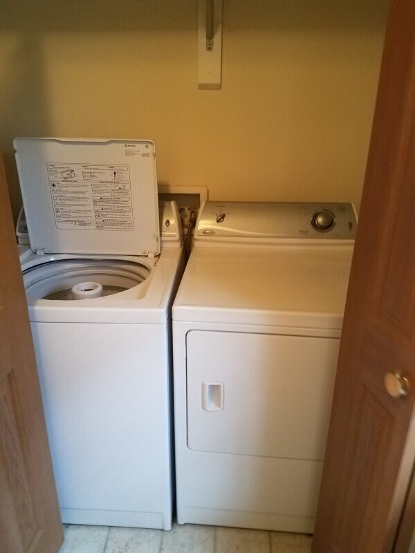 Building Photo - 2BR/2BA with W/D Included! AVAIL. 5/1/26