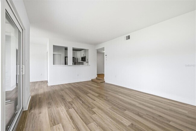 Building Photo - 554 Plaza Seville Ct