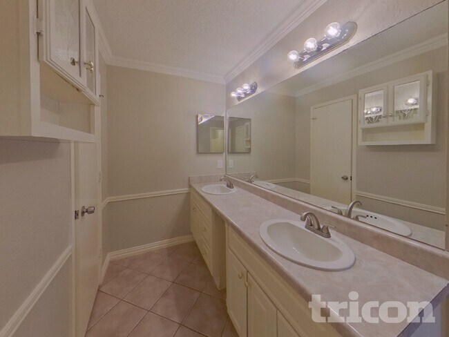 Building Photo - 6056 Birchhill Rd