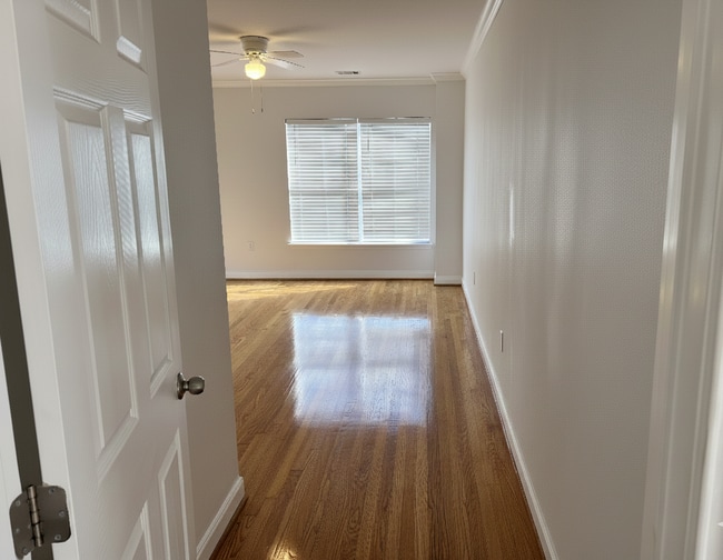 Building Photo - 4390 Harvest Ln