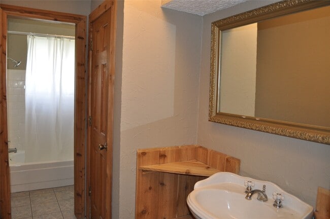 Building Photo - 22411 Merrymount Dr