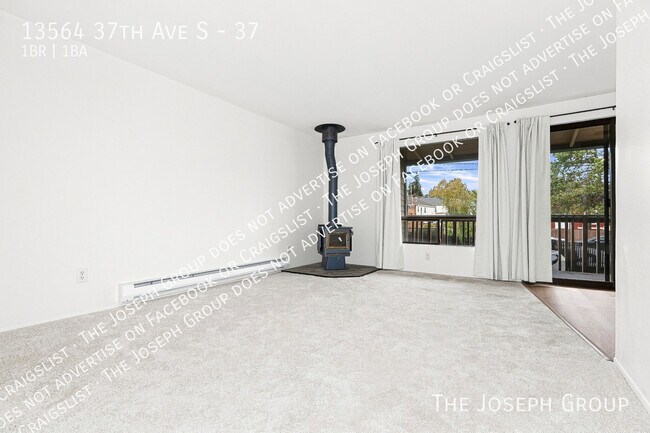 Building Photo - 13564 37th Ave S