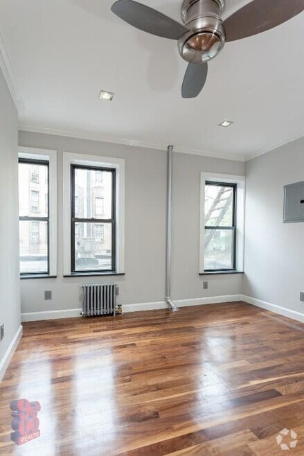 Building Photo - 2329 1st Ave