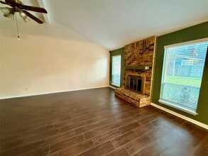 Building Photo - 16002 Havenhurst Dr